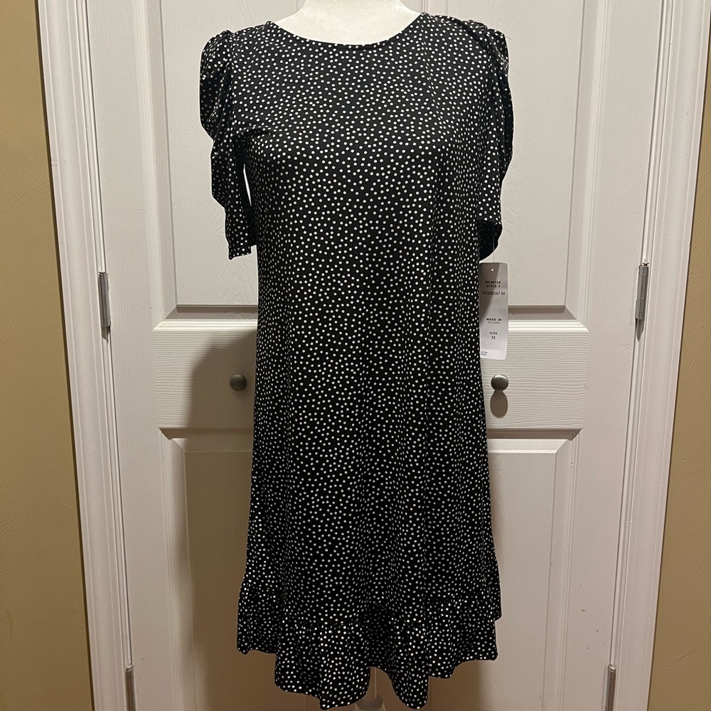 NWT MSK Black and White Puff Sleeve Midi Dress 
Size Medium